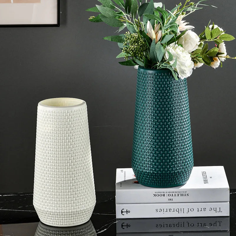 Modern Flower Vase - Lifestyle Bravo