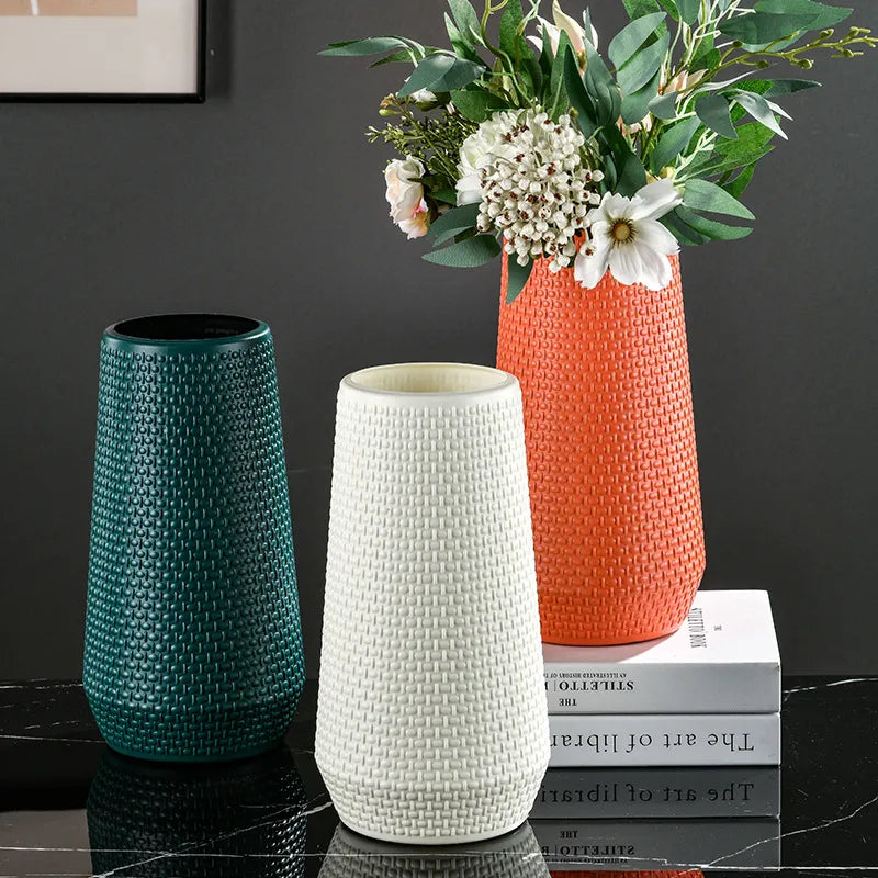 Modern Flower Vase - Lifestyle Bravo