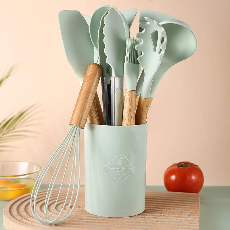 Wooden Cooking Utensil Set - Lifestyle Bravo