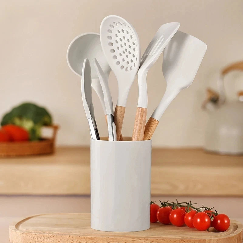 Wooden Cooking Utensil Set - Lifestyle Bravo