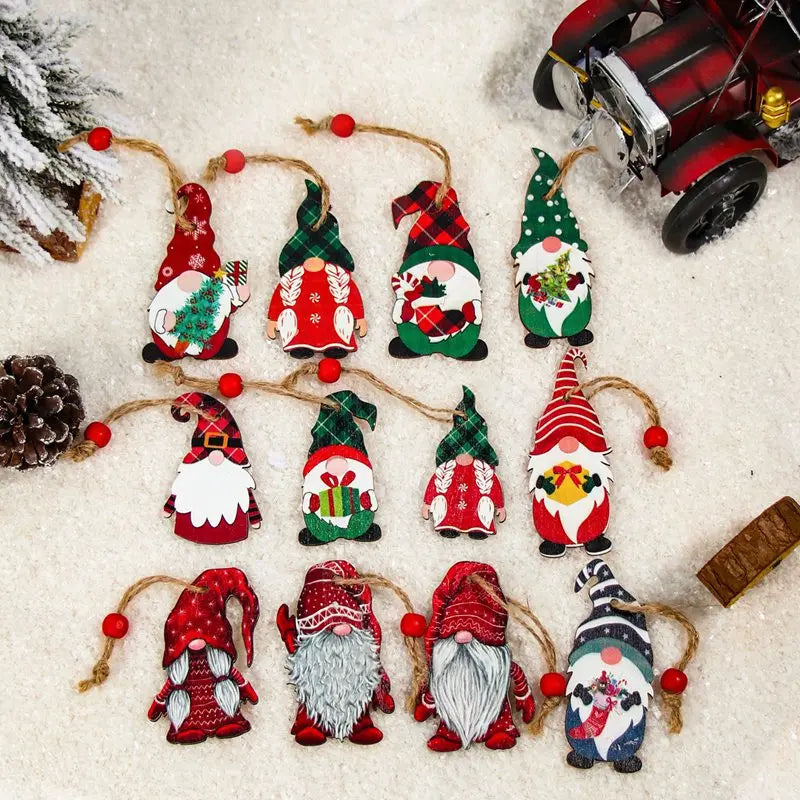 Wooden Christmas Ornaments - Lifestyle Bravo