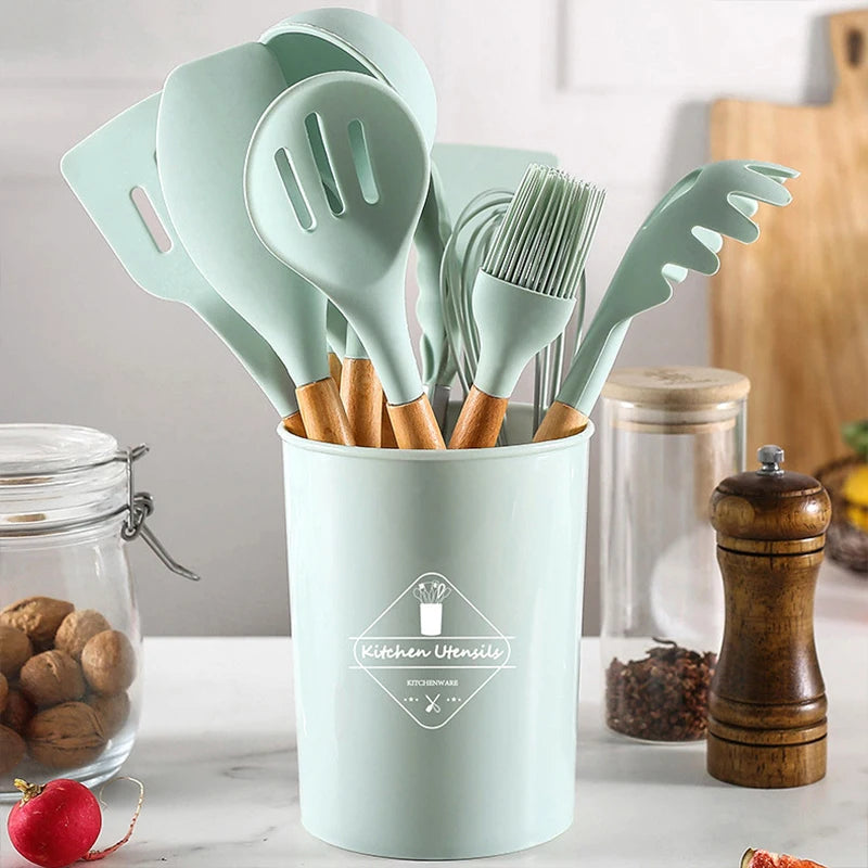 Wooden Cooking Utensil Set - Lifestyle Bravo