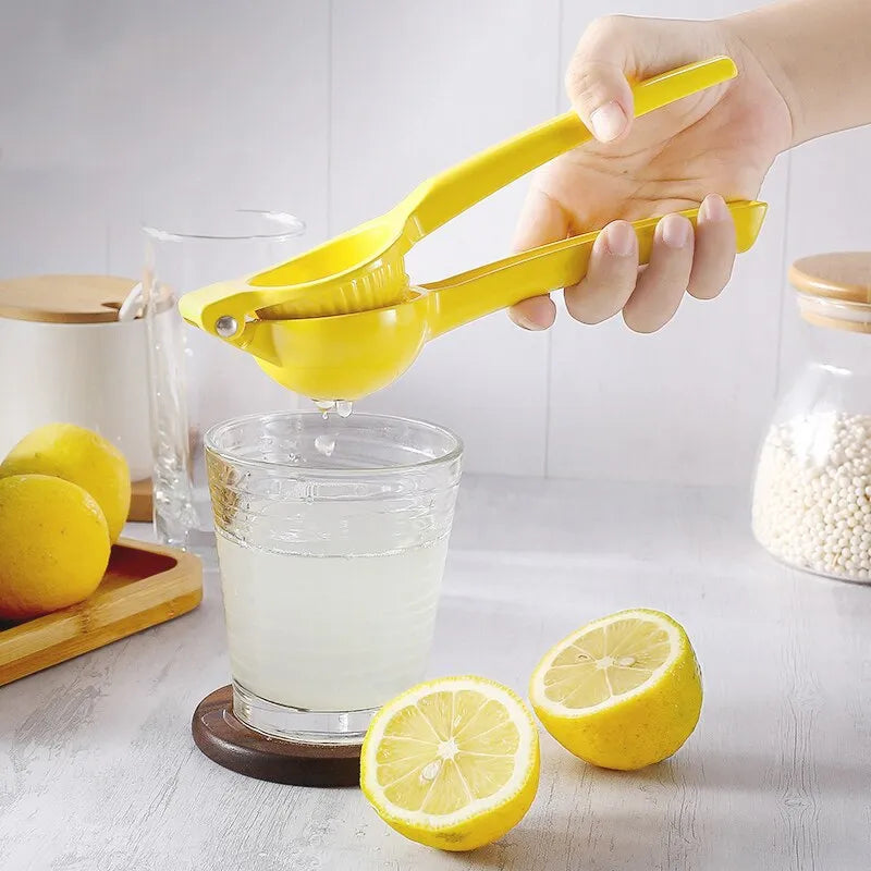 Hand-held Lemon Squeezer - Lifestyle Bravo